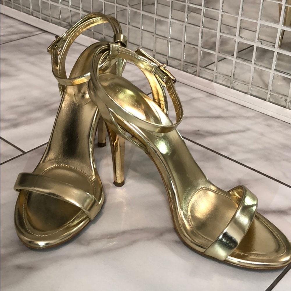 BCBGeneration Gold Hight Heels 😍